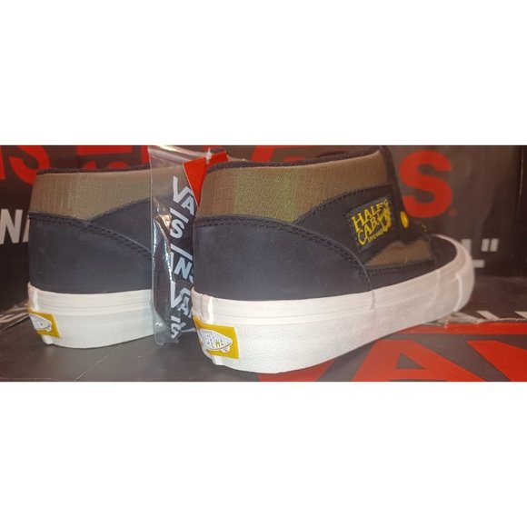 Athletic_Shoes